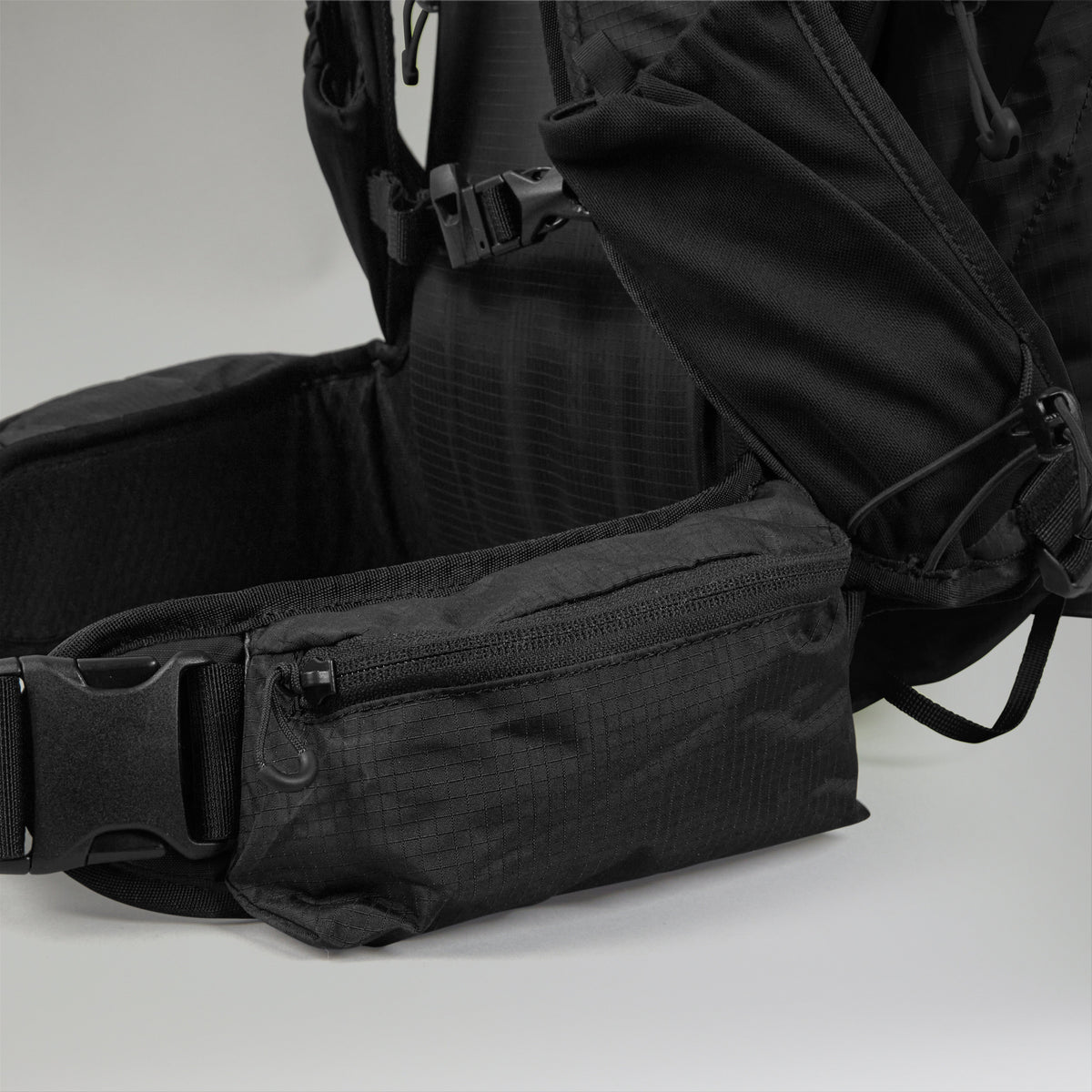 Women's Remote Hike F23 Backpack - Black